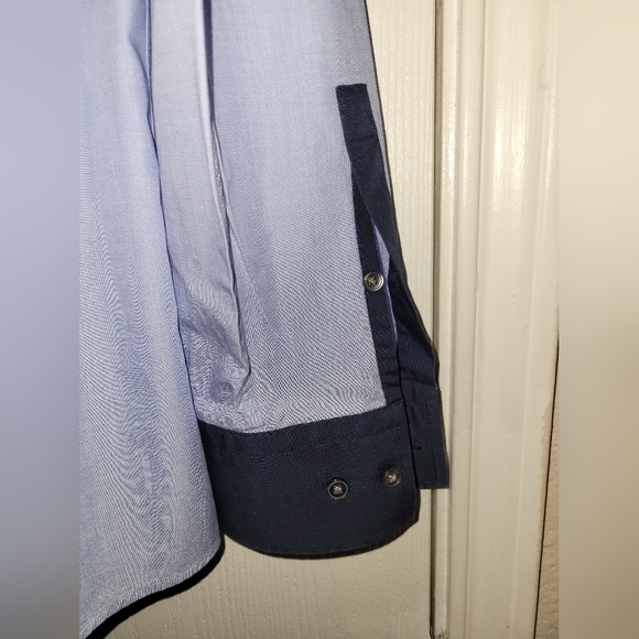 Hugo Boss Blue Slim Fit Long Sleeve Casual Button Down Shirt sz 44  17 1/2 - Picture 2 of 6